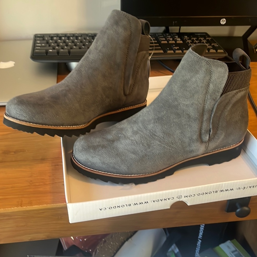 Blonde grey waterproof winter boot